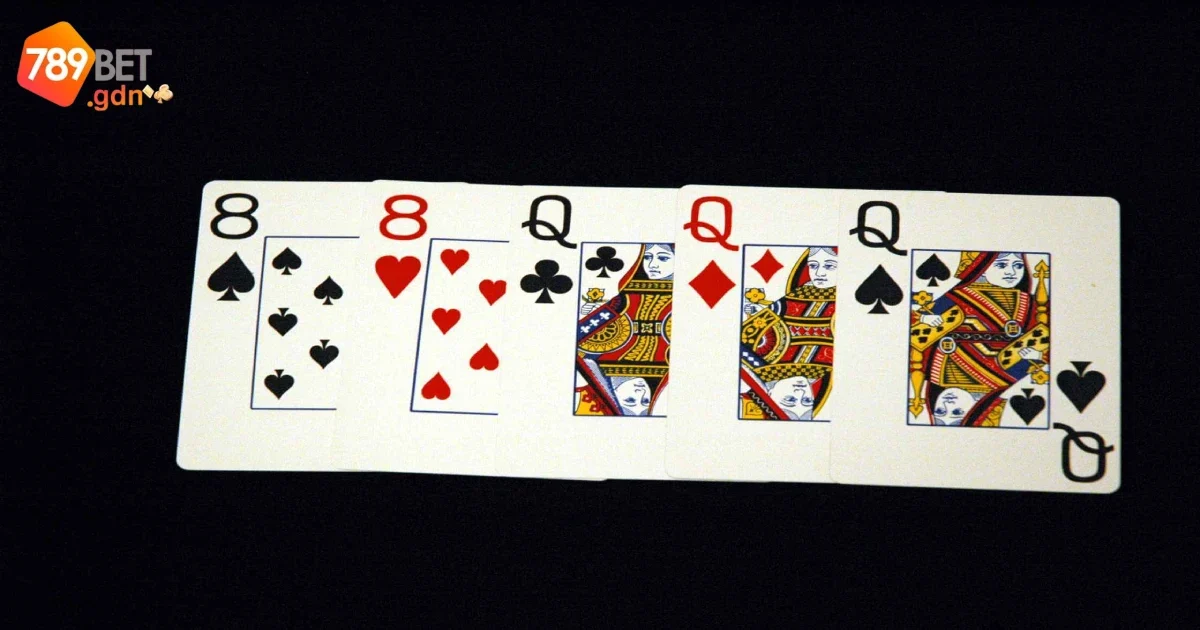 Game Bài Cù Lũ: Mẹo Chơi Bài Cù Lũ Hiệu Quả Cho Người Mới 4 Chiến thuật chơi Cù lũ giúp bạn tối ưu cơ hội thắng